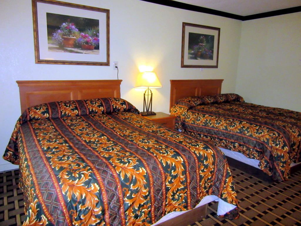 Budget Host Inn Arlington Ngoại thất bức ảnh
