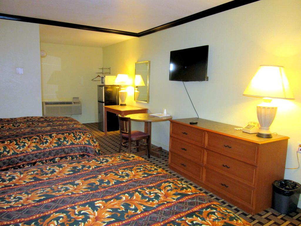 Budget Host Inn Arlington Ngoại thất bức ảnh
