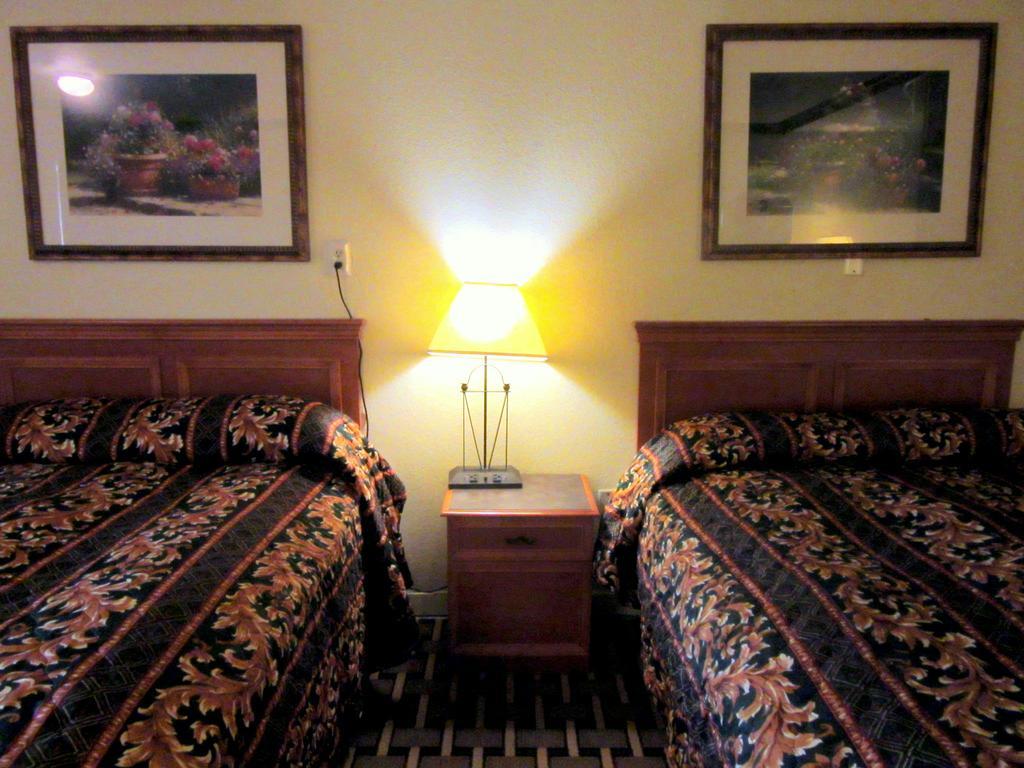 Budget Host Inn Arlington Ngoại thất bức ảnh