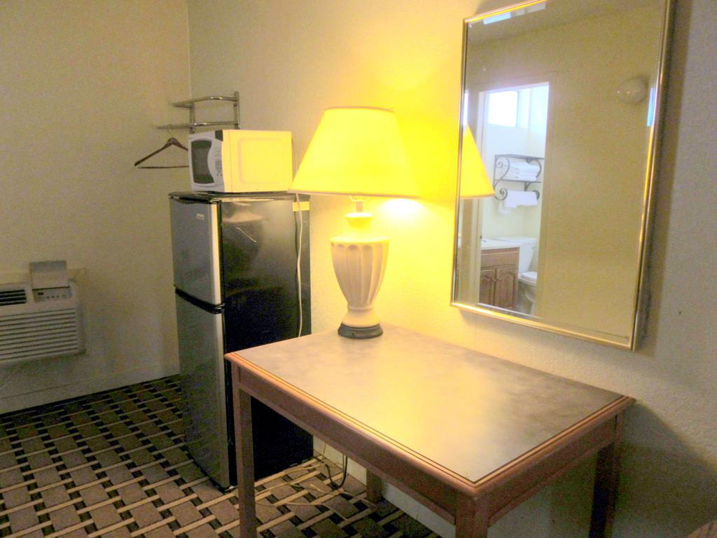 Budget Host Inn Arlington Ngoại thất bức ảnh